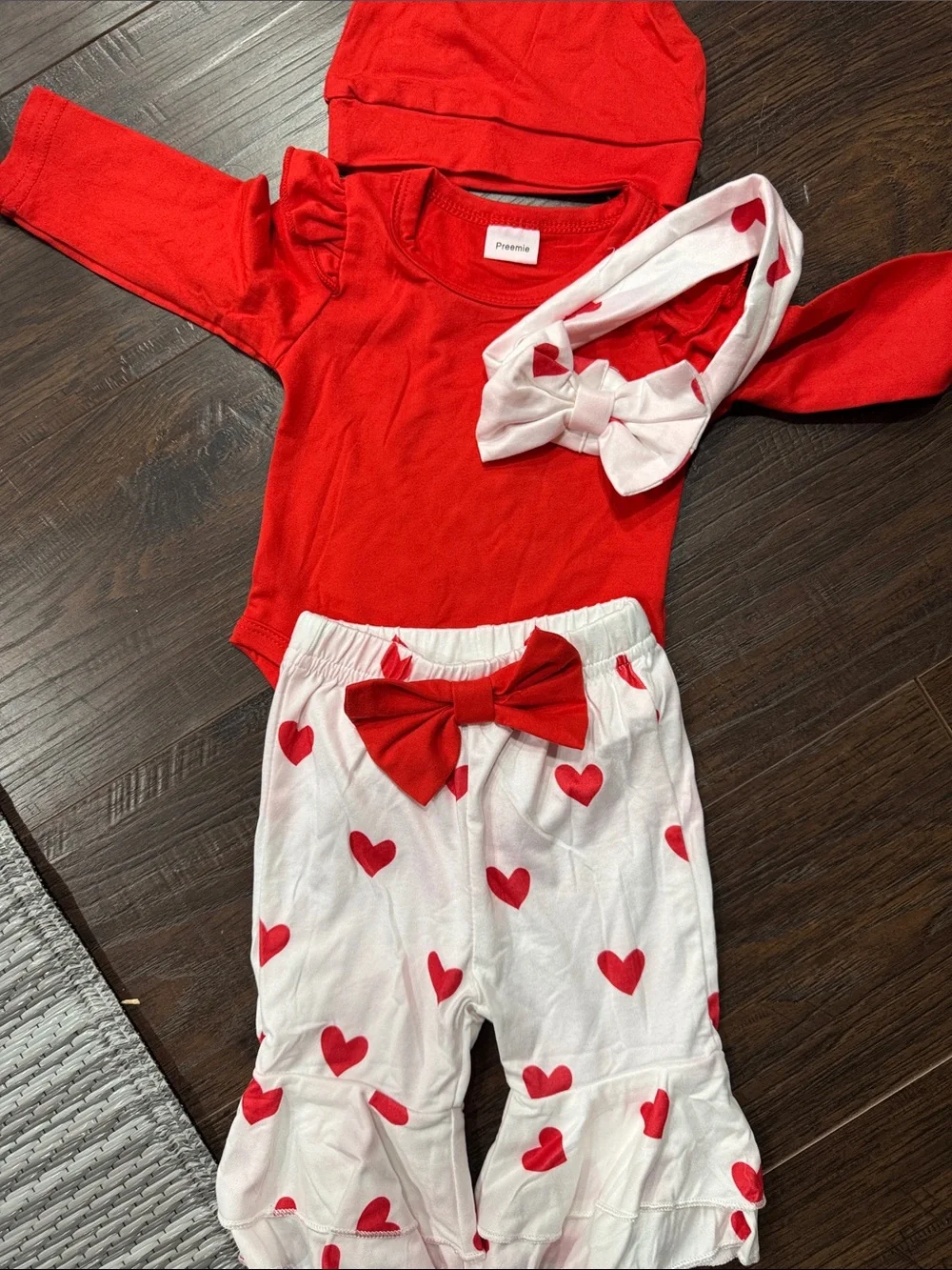 Red & White Heart Baby4 piece preemie Set